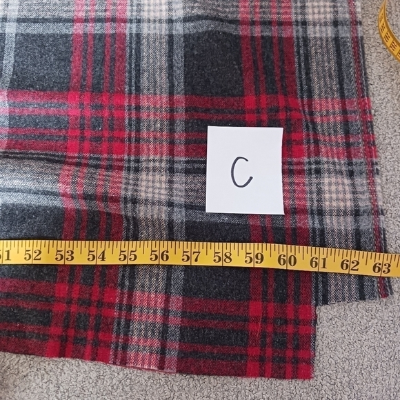 Lot of Plaid Fabric - Picture 10 of 11